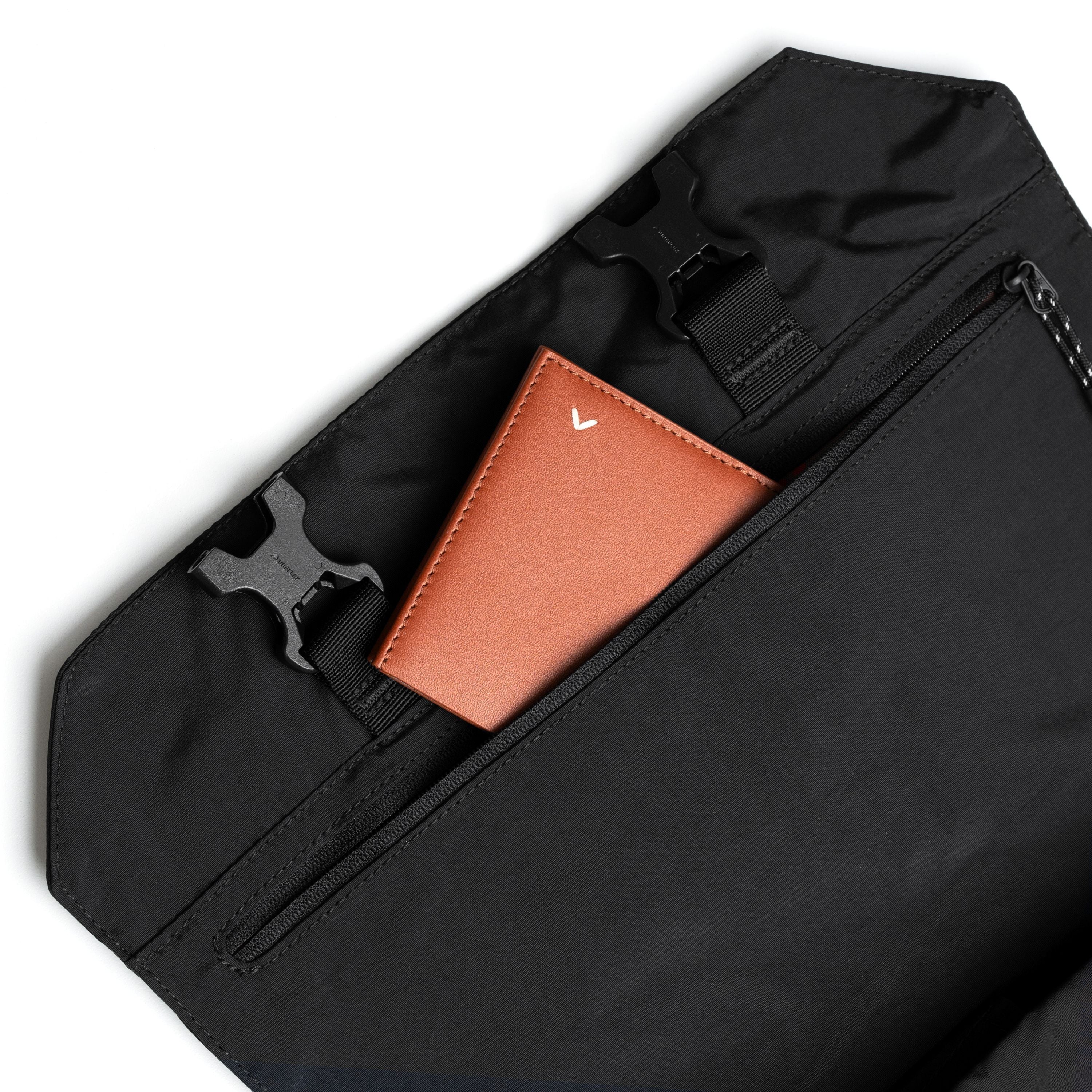 Parachute Backpack – Topologie INTL