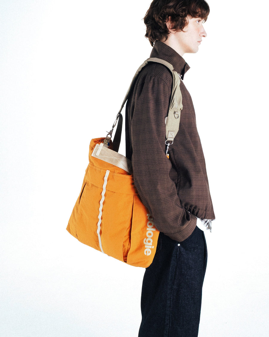 Bomber Strap – Topologie INTL