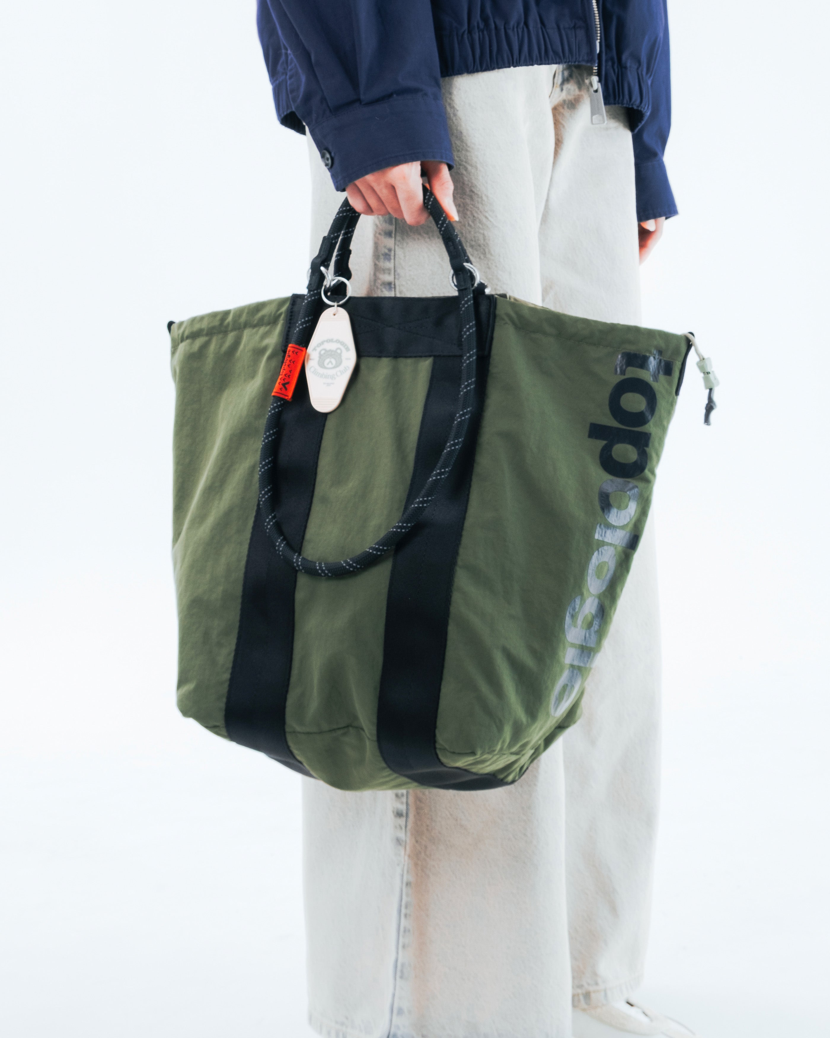 Summit Tote Medium – Topologie INTL