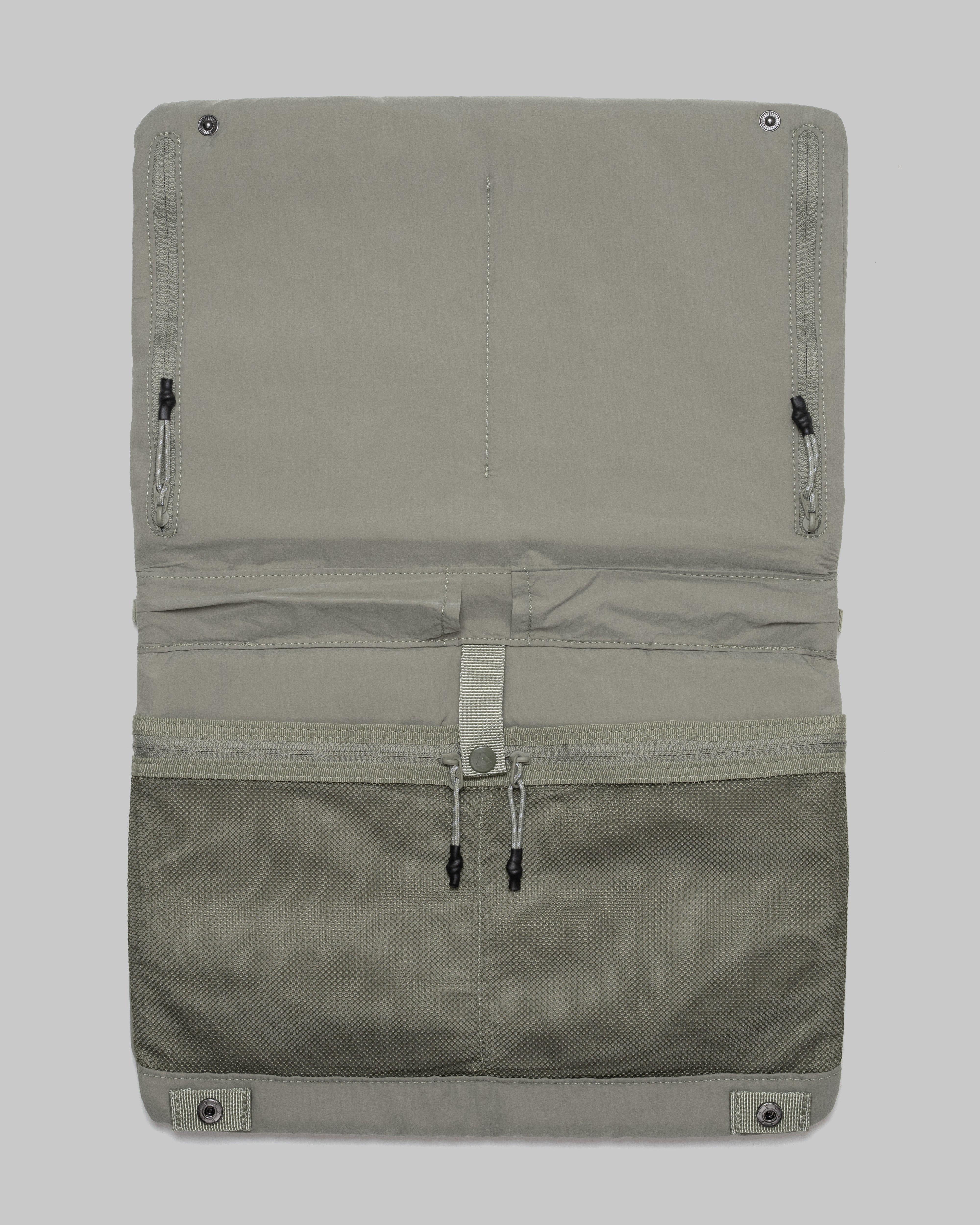 Flat Sacoche Large – Topologie INTL