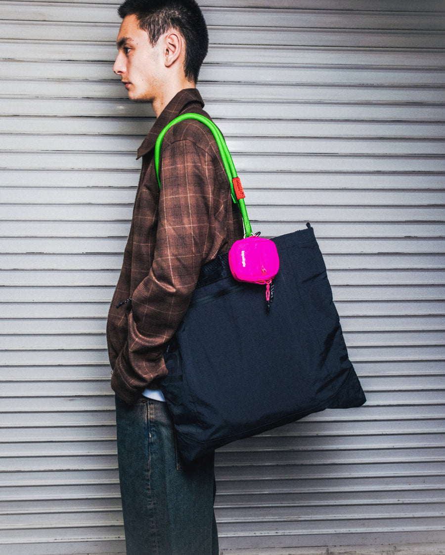 Utility Tote / Black / 10mm Rope Loop Neon Pink