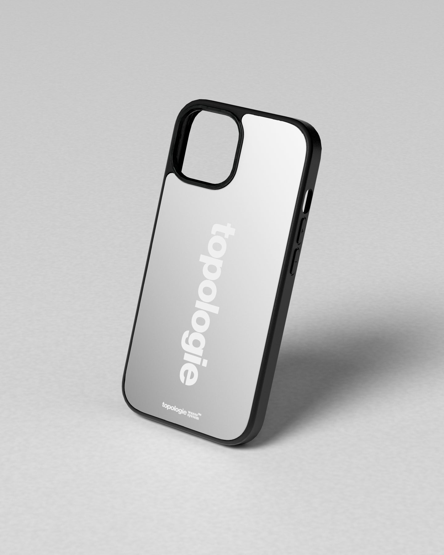 Siurana Phone Case / Silver Mirror / iPhone 15