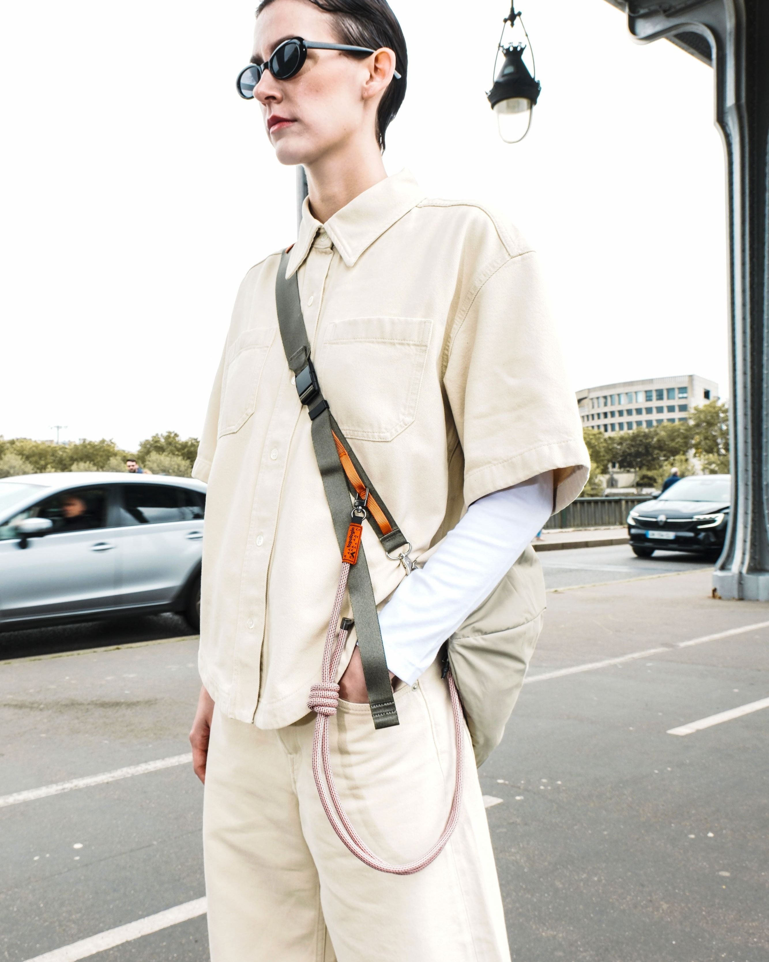 Sling Messenger Large