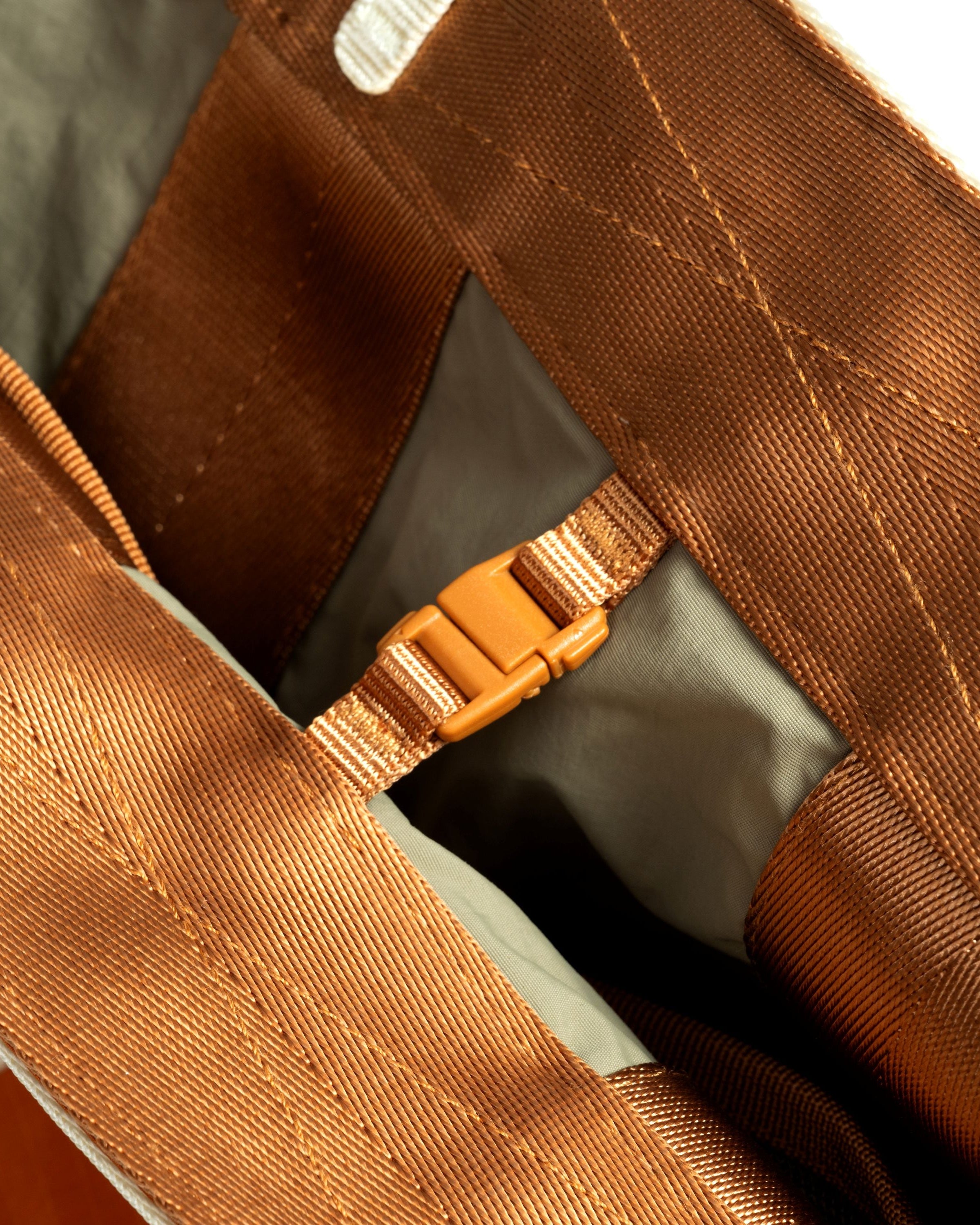 Summit Tote Wide Small