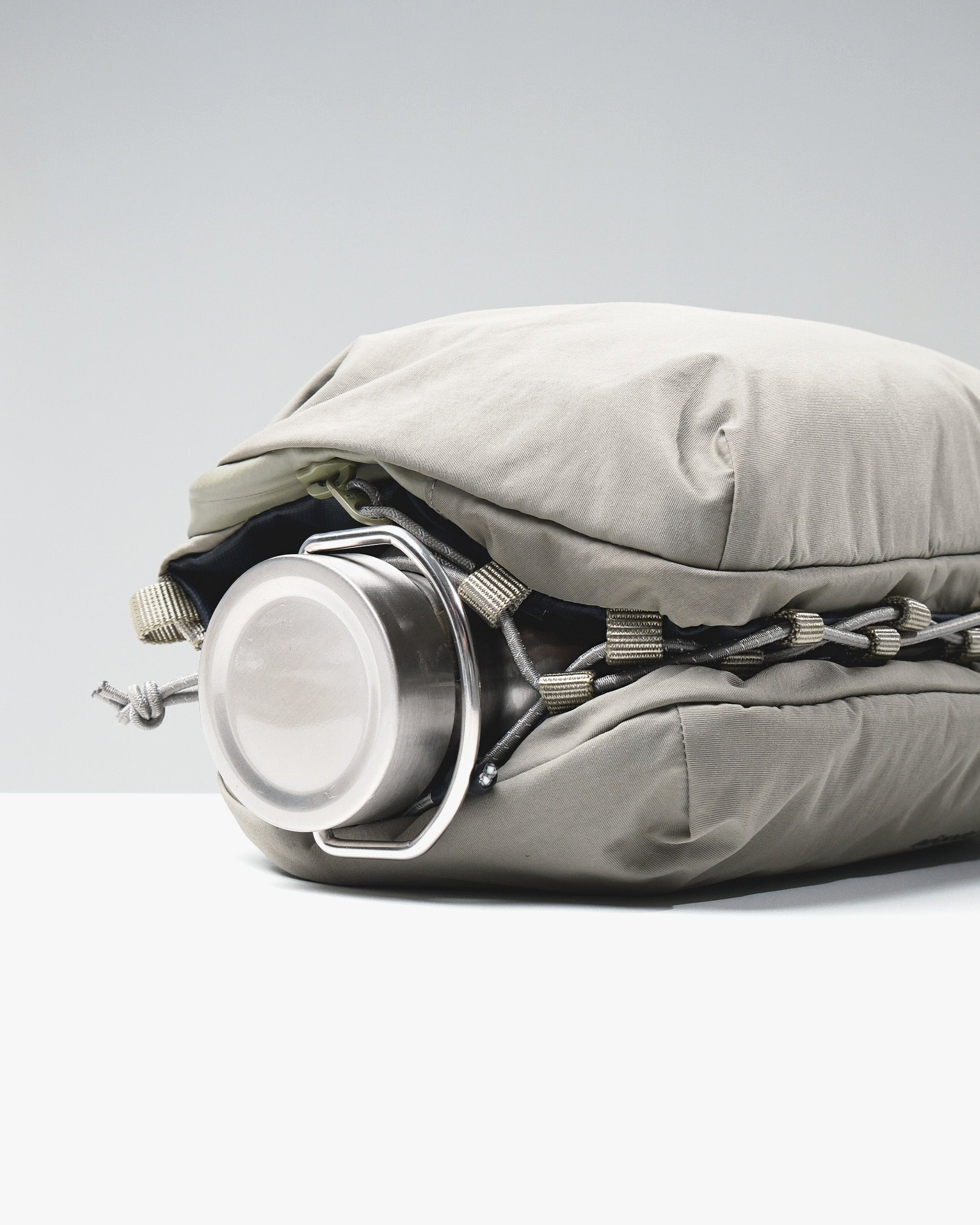 Bottle Sacoche Large / Black (Tech Sateen) / 10mm Rope / White Patterned