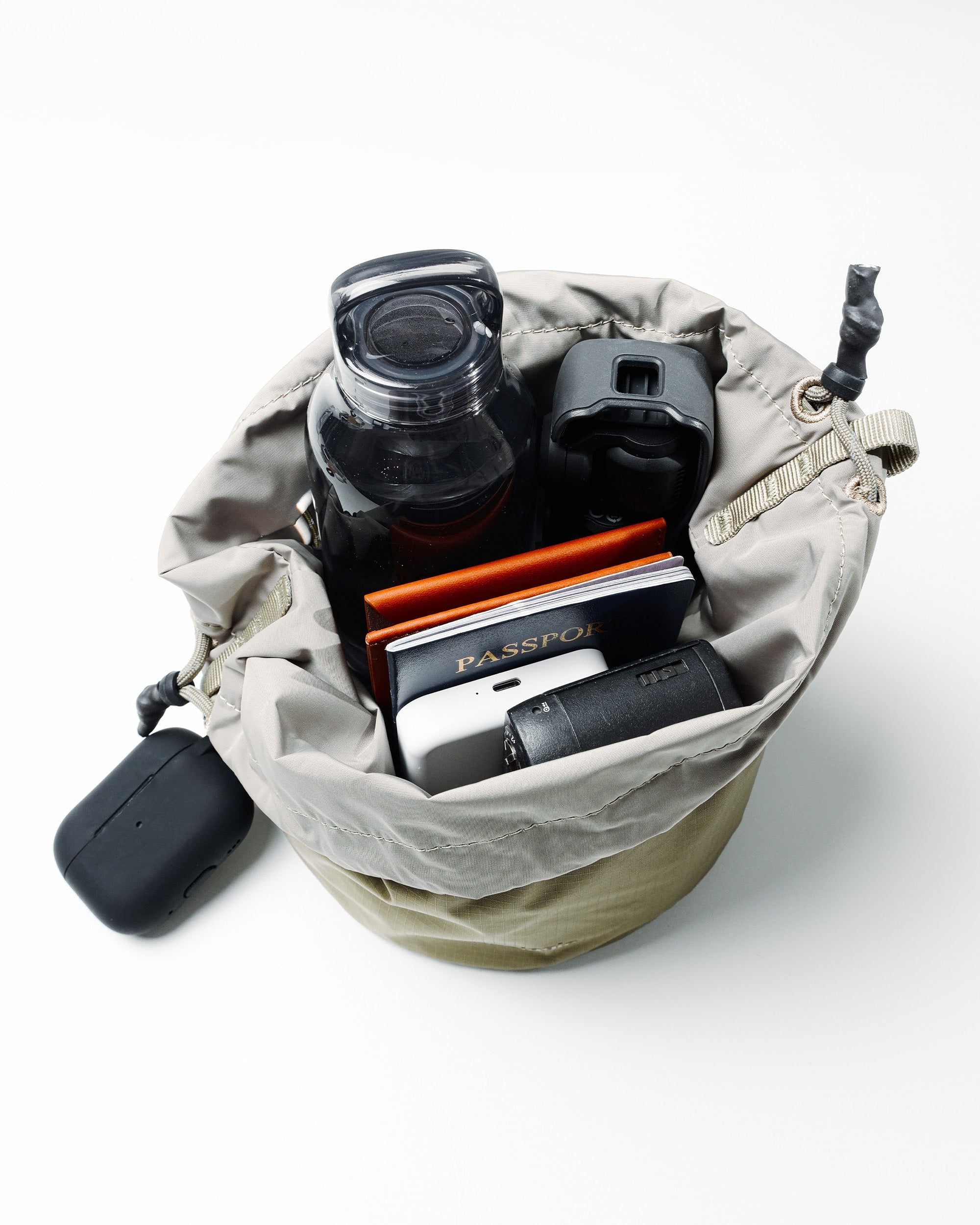 Reversible Bucket / Moss (Tech Sateen) / 8.0mm Wrist Strap / Olive Camouflage