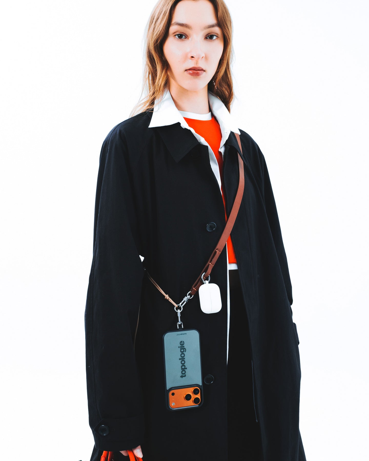 Siurana Phone Case / Black Mirror / iPhone 17